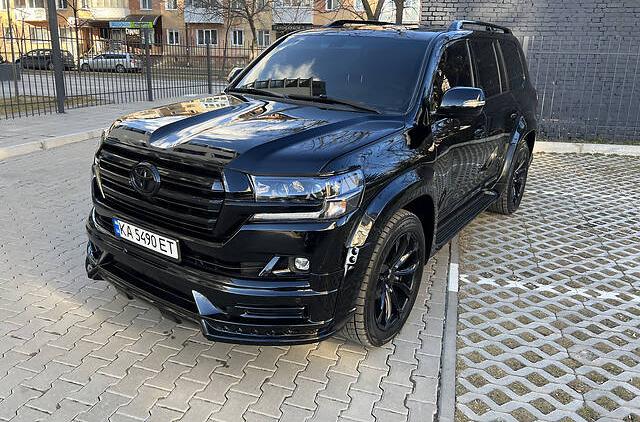 Toyota Land Cruiser 200 2010