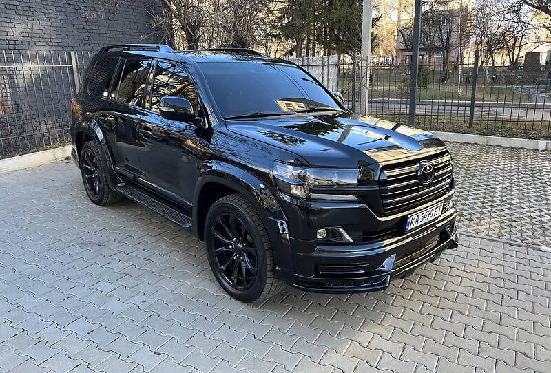 Toyota Land Cruiser 200 2010