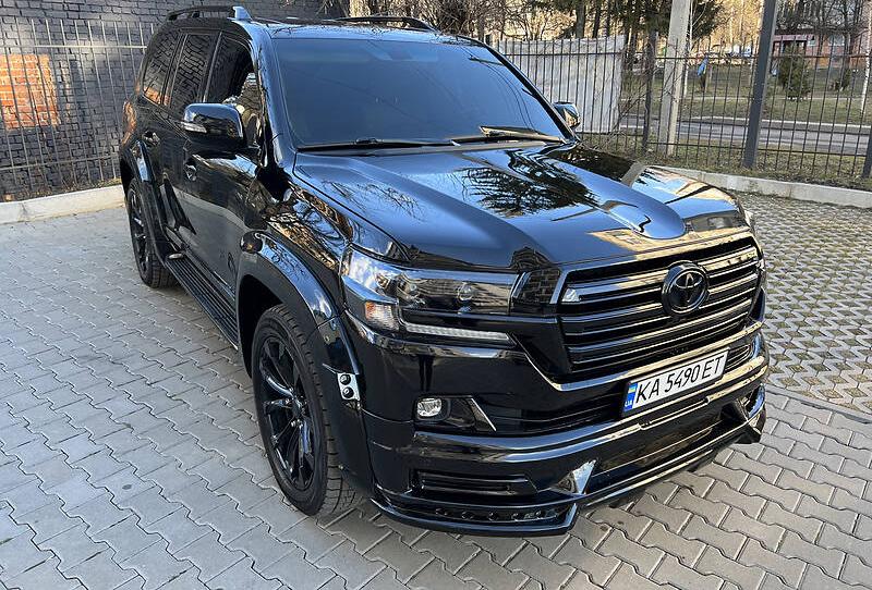 Toyota Land Cruiser 200 2010
