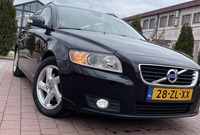 Volvo V50 D2 2012