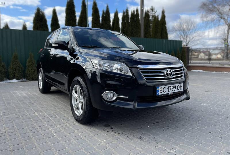 Toyota RAV4 2011