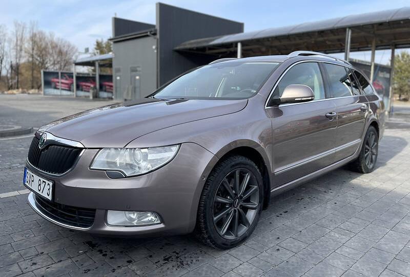 Skoda Superb 4WD 2011