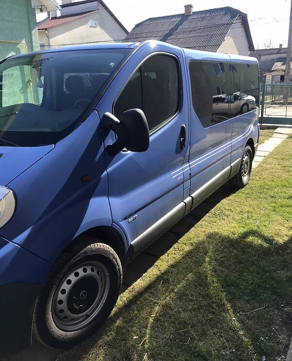 Opel Vivaro пасс. 2013