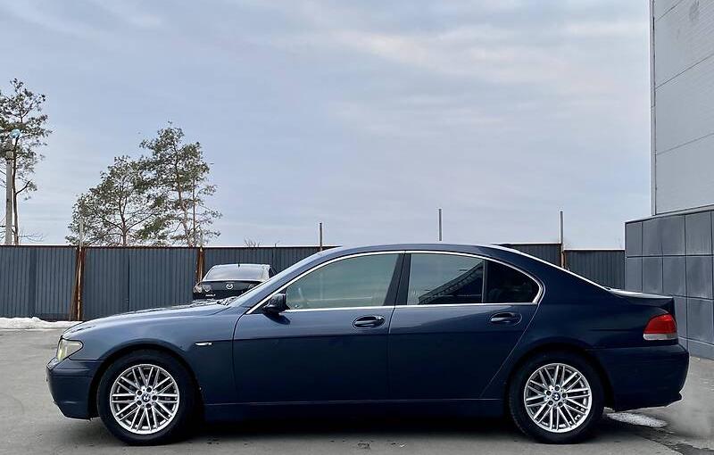 BMW 730 O B S L U J E N A Y 2004