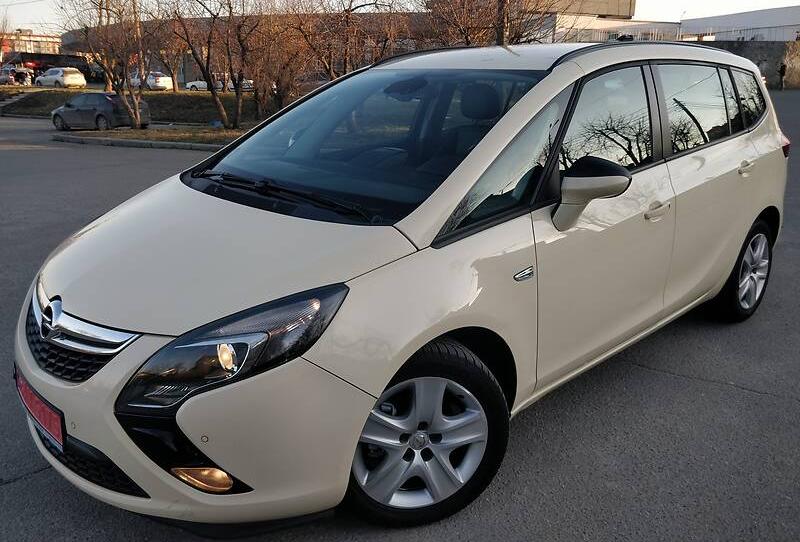 Opel Zafira 2015