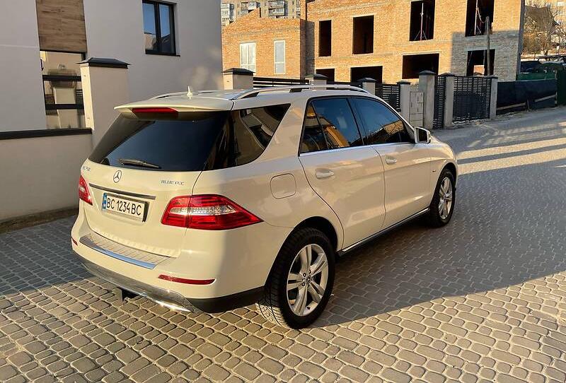 Mercedes-Benz ML 350 2011