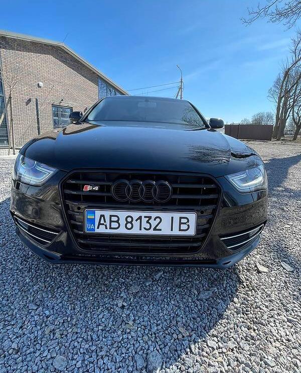 Audi A4 S LINE Quattro 2013
