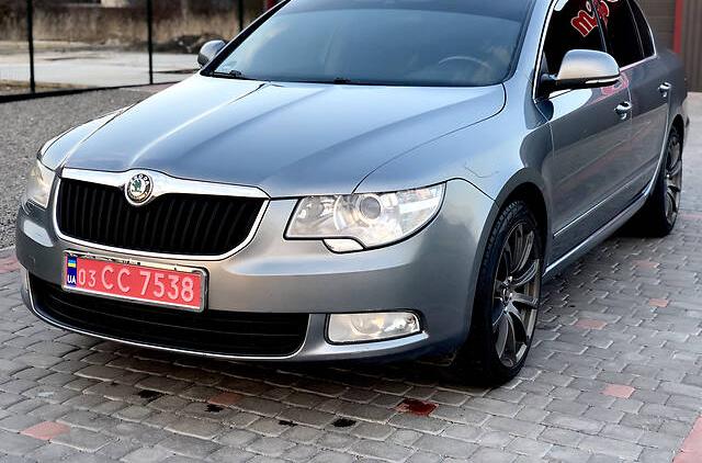 Skoda Superb 2011