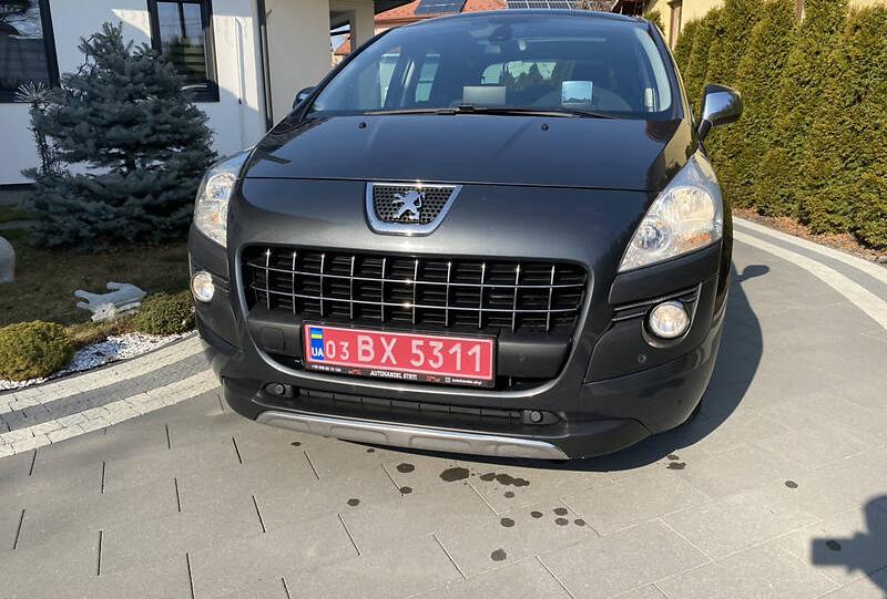Peugeot 3008 eHDi  2012