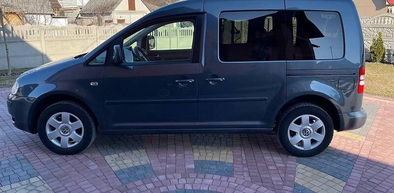 Volkswagen Caddy пасс. 2010