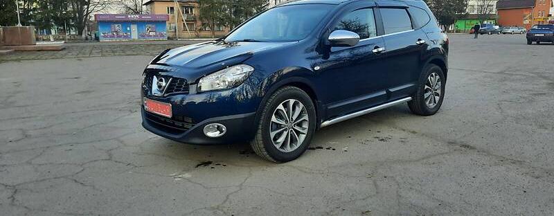 Nissan Qashqai+2 2011