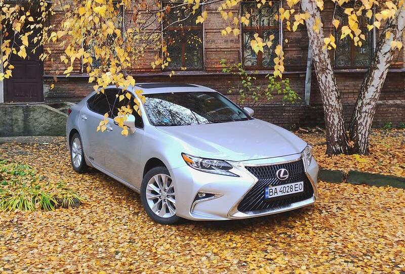 Lexus ES 300h 2012