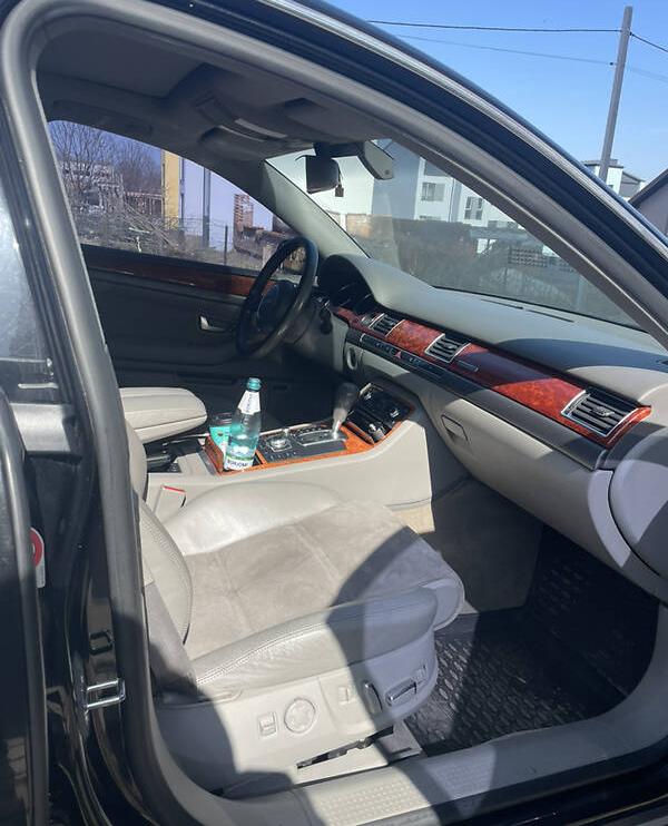 Audi A8 long 2004