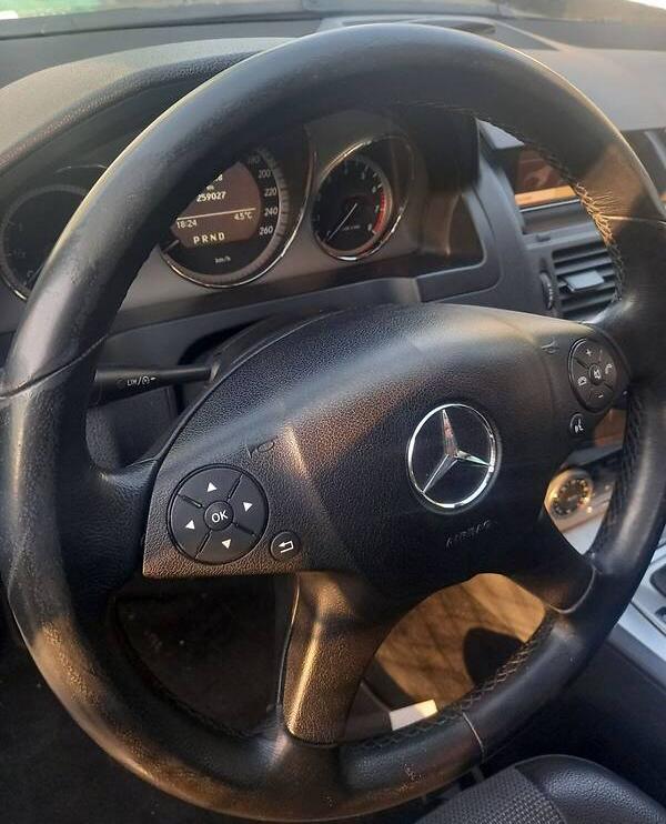 Mercedes-Benz C 180 2010