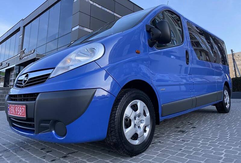 Opel Vivaro пасс. LONG 2014