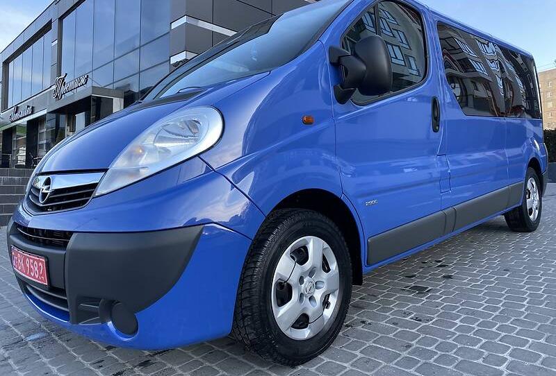 Opel Vivaro пасс. LONG 2014