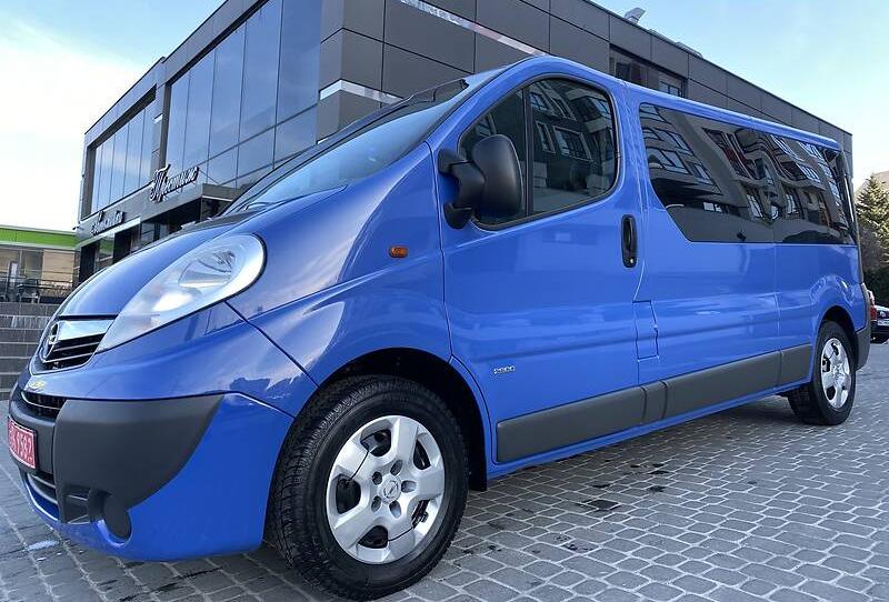 Opel Vivaro пасс. LONG 2014