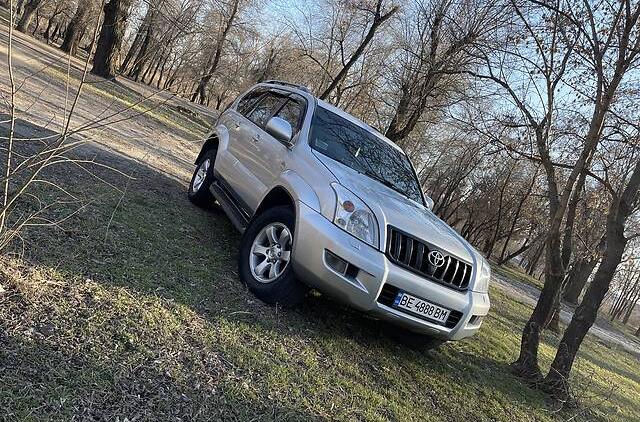 Toyota Land Cruiser Prado 120 2004