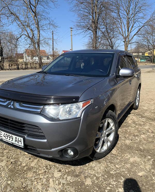 Mitsubishi Outlander 2013