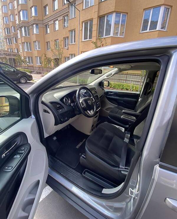 Dodge Grand Caravan 2016