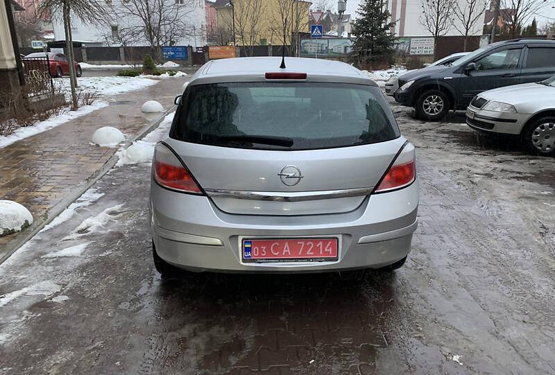 Opel Astra H 2004