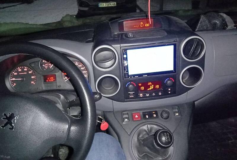 Peugeot Partner пасс. 2011