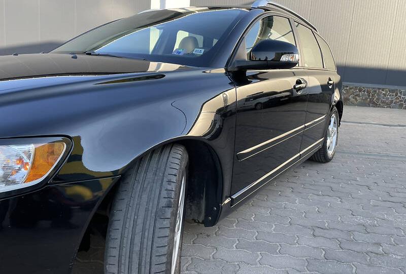 Volvo V50 R Design 2011