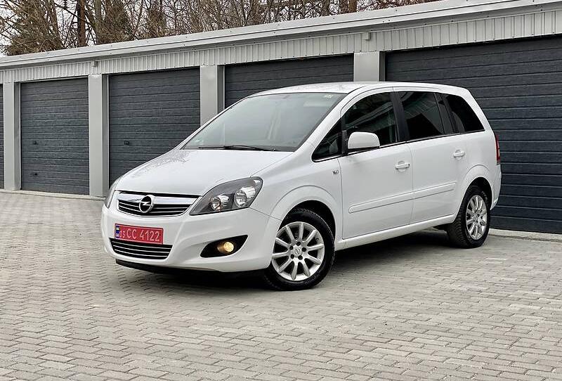 Opel Zafira DESIGN EDITION 2012