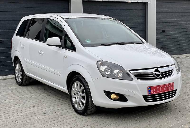Opel Zafira DESIGN EDITION 2012