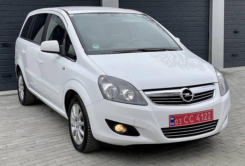 Opel Zafira DESIGN EDITION 2012