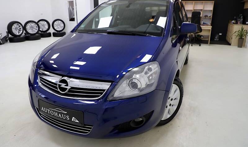Opel Zafira Cosmo  2012