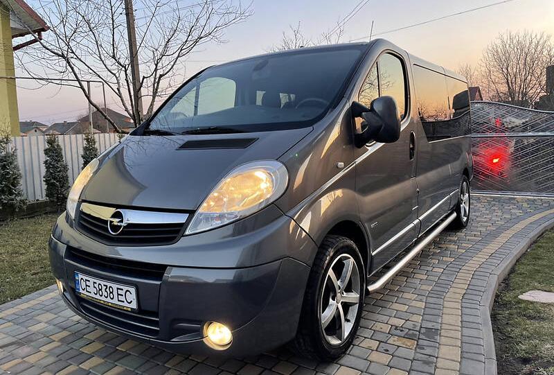 Opel Vivaro груз.-пасс. 2.0 CDTI 2011