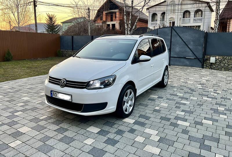 Volkswagen Touran 2012