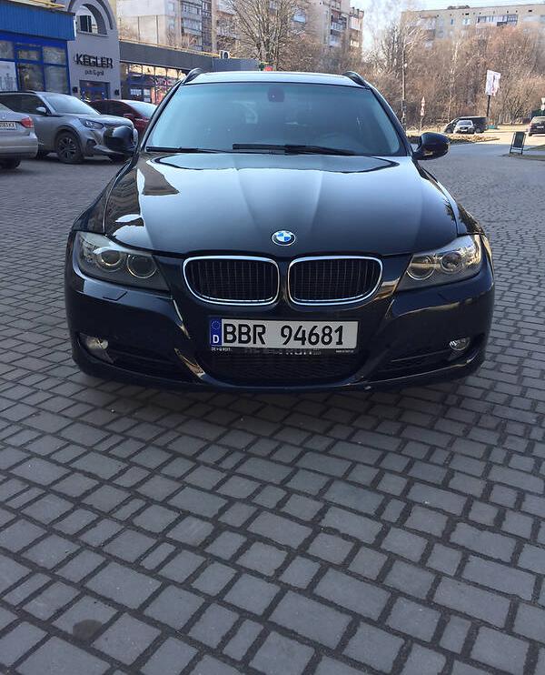 BMW 318 2012