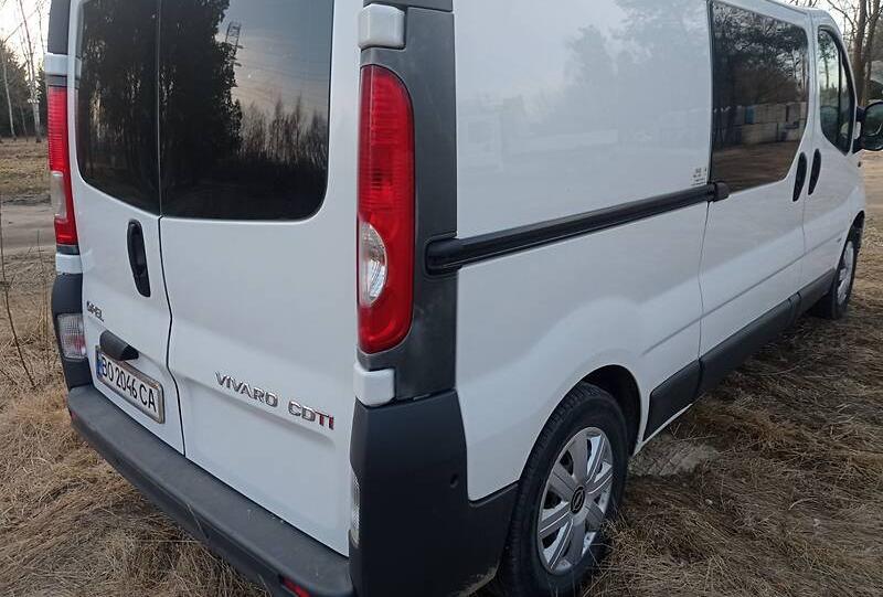 Opel Vivaro пасс. Long 2012