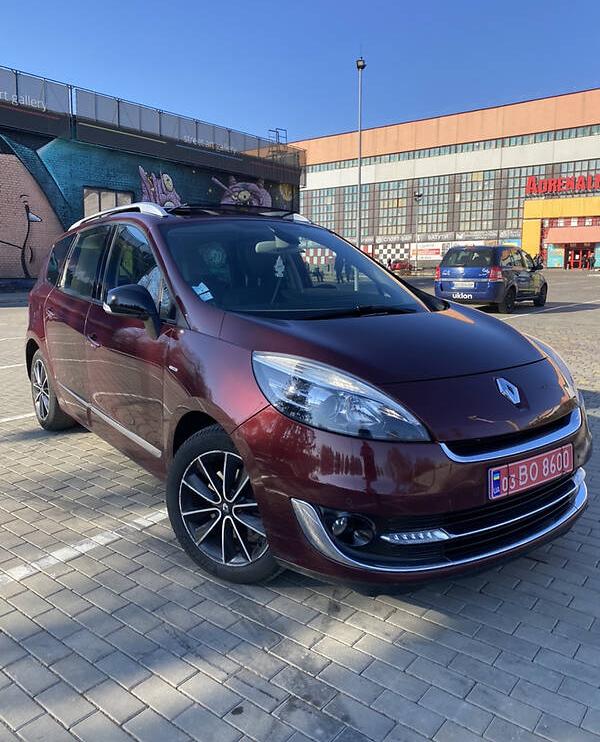 Renault Grand Scenic 2012