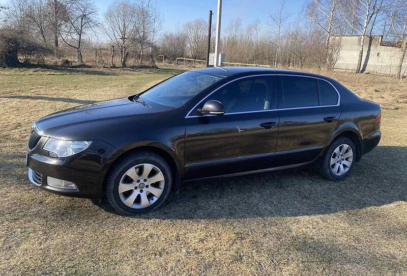 Skoda Superb 2012