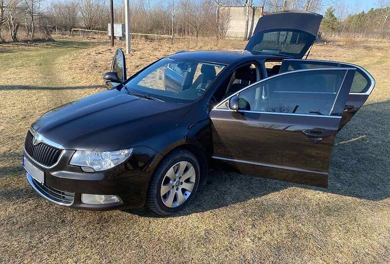 Skoda Superb 2012