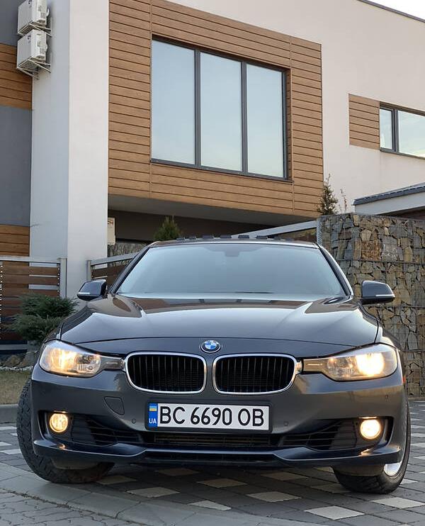 BMW 328 xDrive 2014