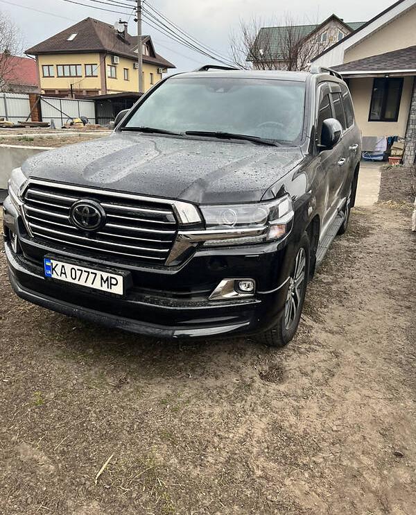 Toyota Land Cruiser 200 excalibur 2018