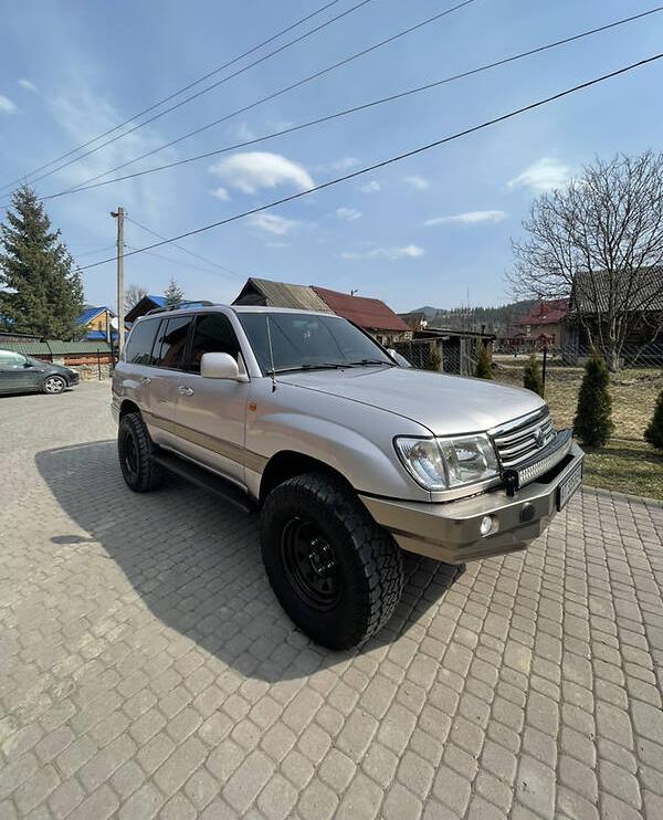 Toyota Land Cruiser 100 2004