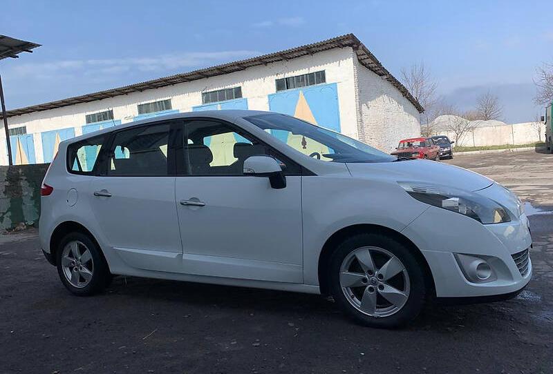 Renault Grand Scenic 2010