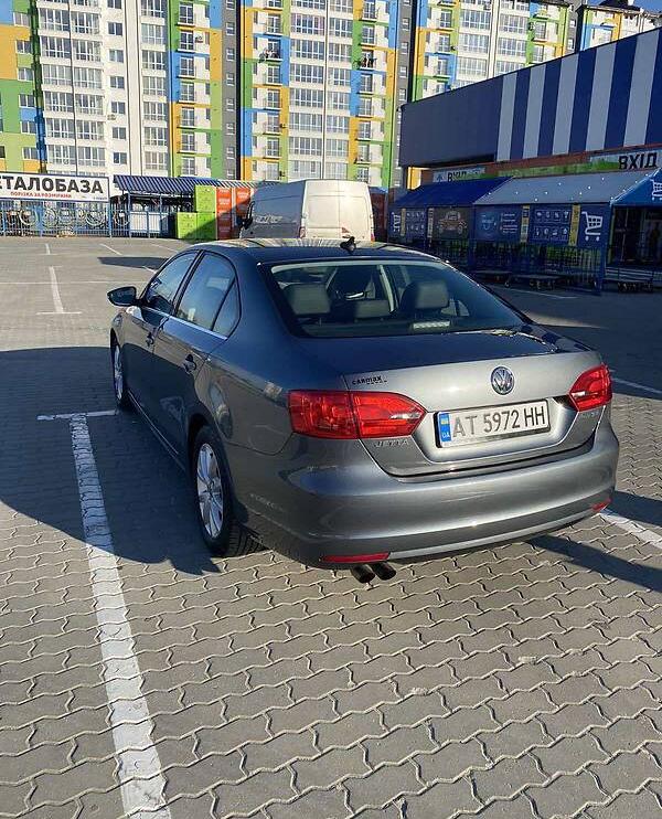 Volkswagen Jetta SE 2012