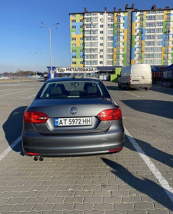 Volkswagen Jetta SE 2012