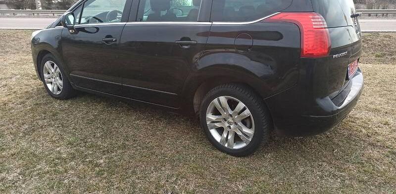 Peugeot 5008 2010