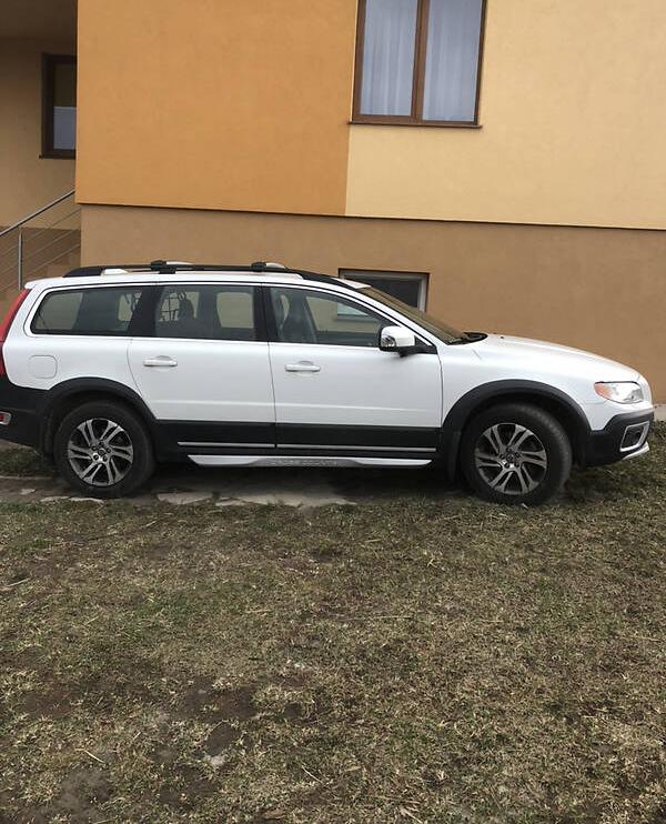 Volvo XC70 2011