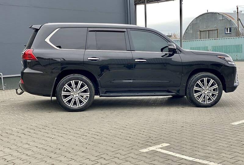 Lexus LX 570 2016