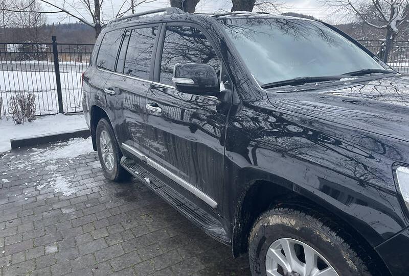 Toyota Land Cruiser 200 2020