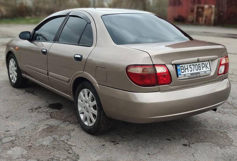 Nissan Almera 2005