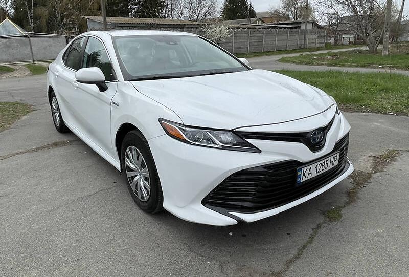 Toyota Camry 2019